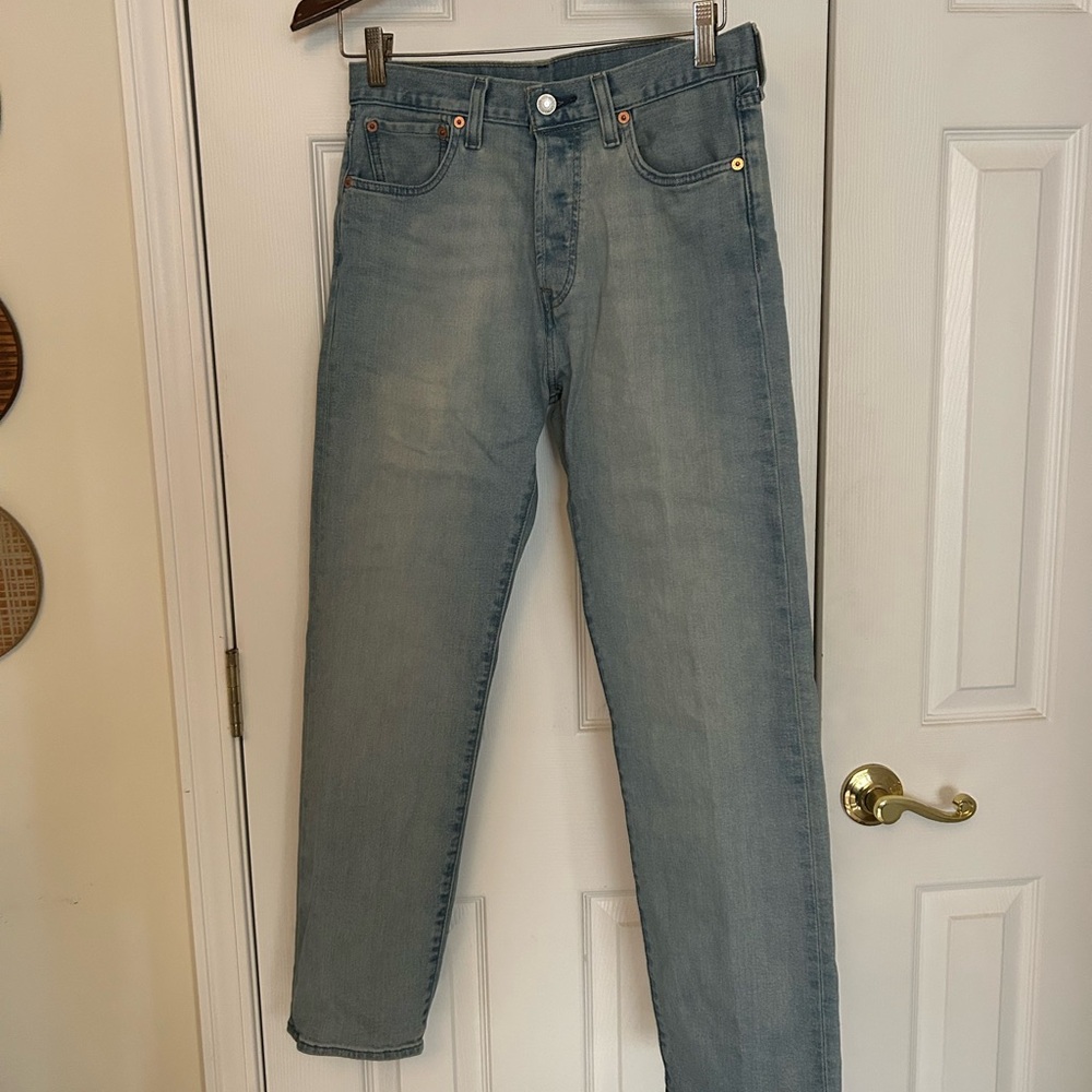 Button fly Levi’s 501- Never worn. Removed tags. Perfect condition! - Picture 2 of 9